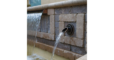 oase-waterspuwer-in-de-muur-brons-rond-waterval