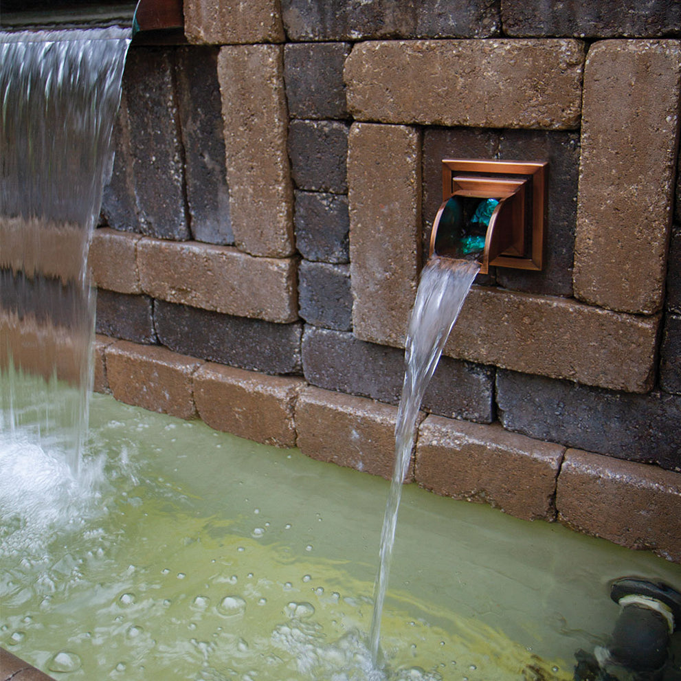 oase-waterspuwer-in-de-muur-waterkraan-koper