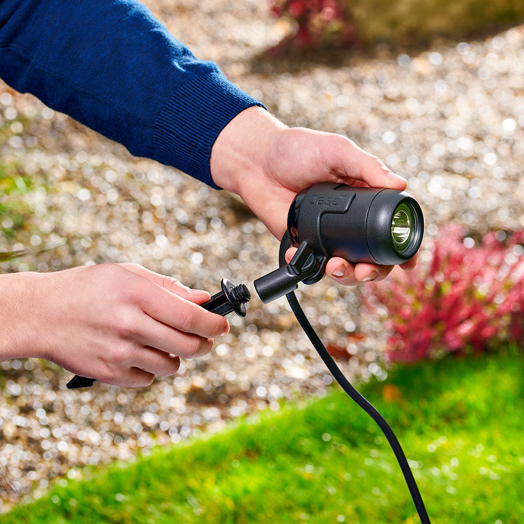 oase-lunaqua-connect-tuinspot-l-solo-wit-grondpen-sfeer