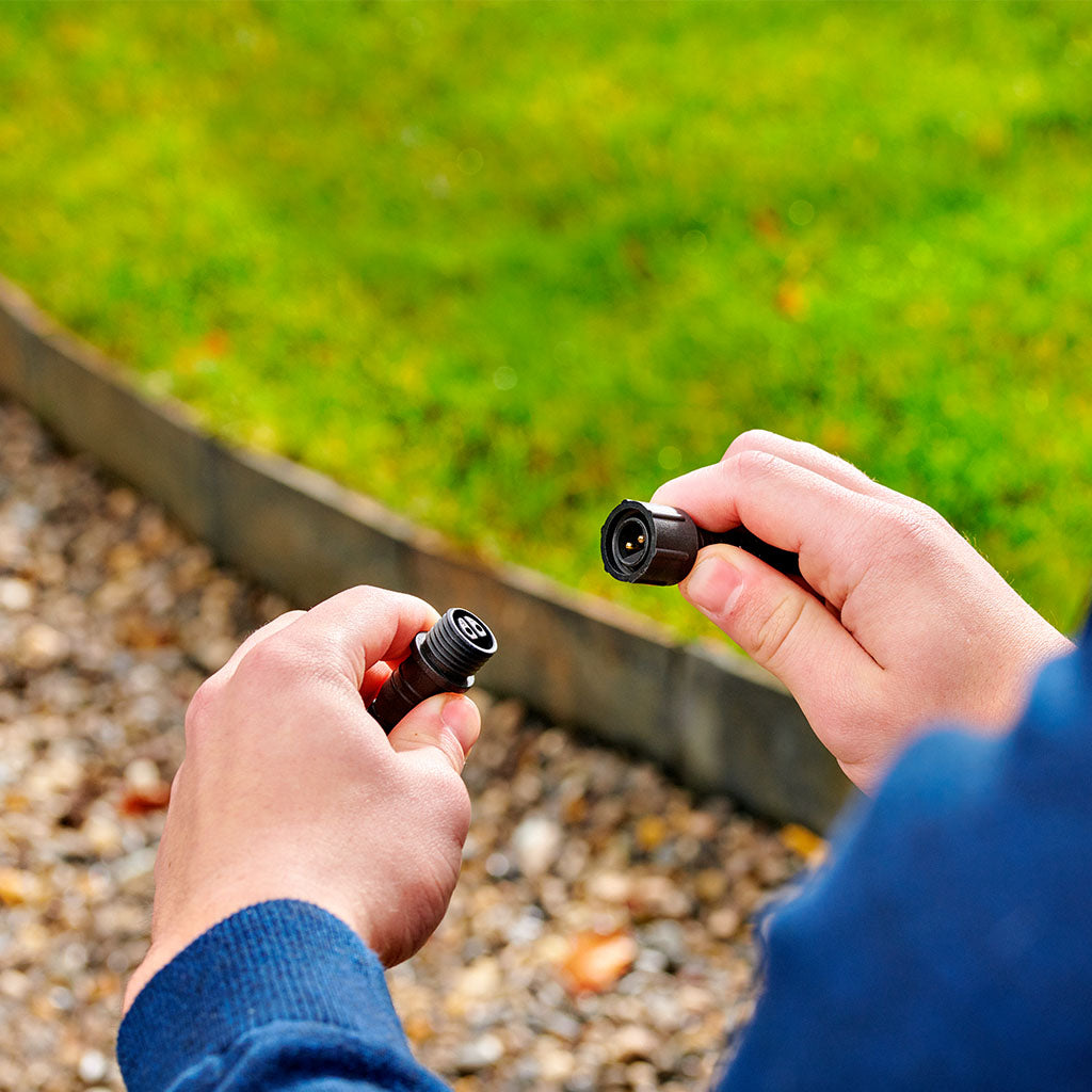 oase-lunaqua-connect-tuinspot-m-solo-wit-trafo-sfeer