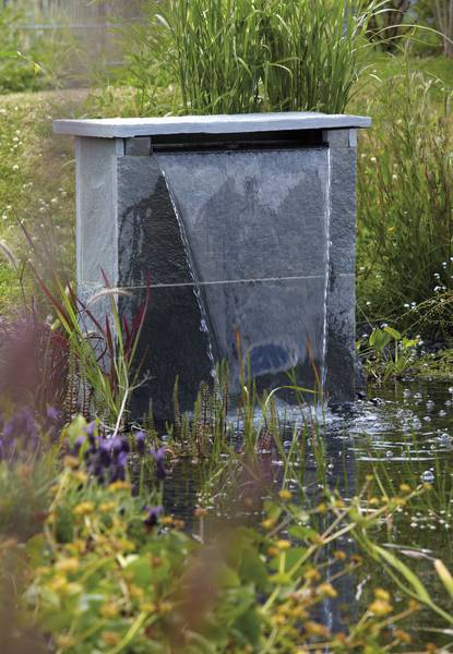 oase_20rvs_20waterfall_2090_2002